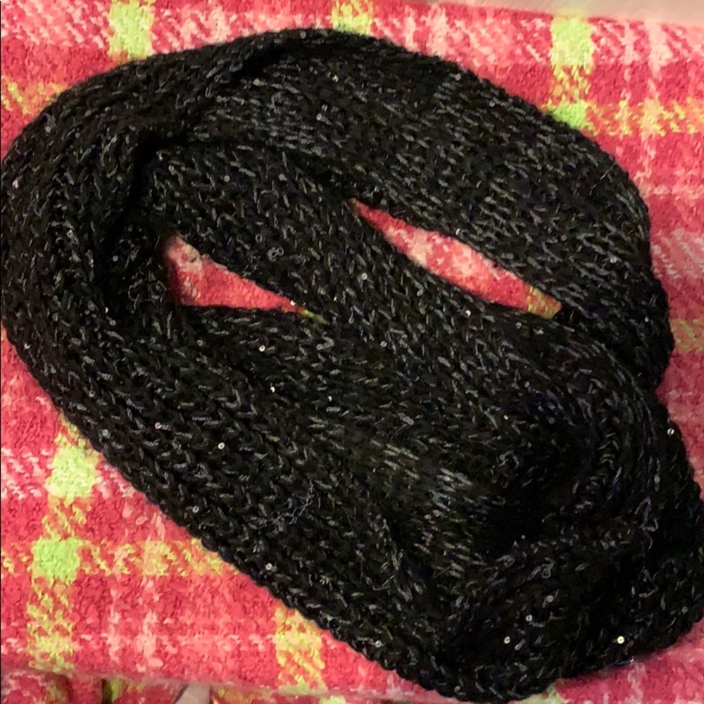 Infinity scarf - Picture 2 of 3